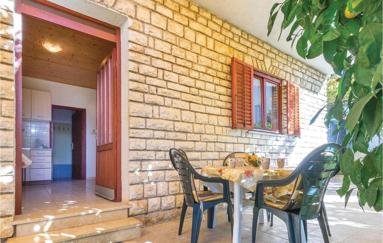 Awesome Apartment In Pula With Wifi Extérieur photo