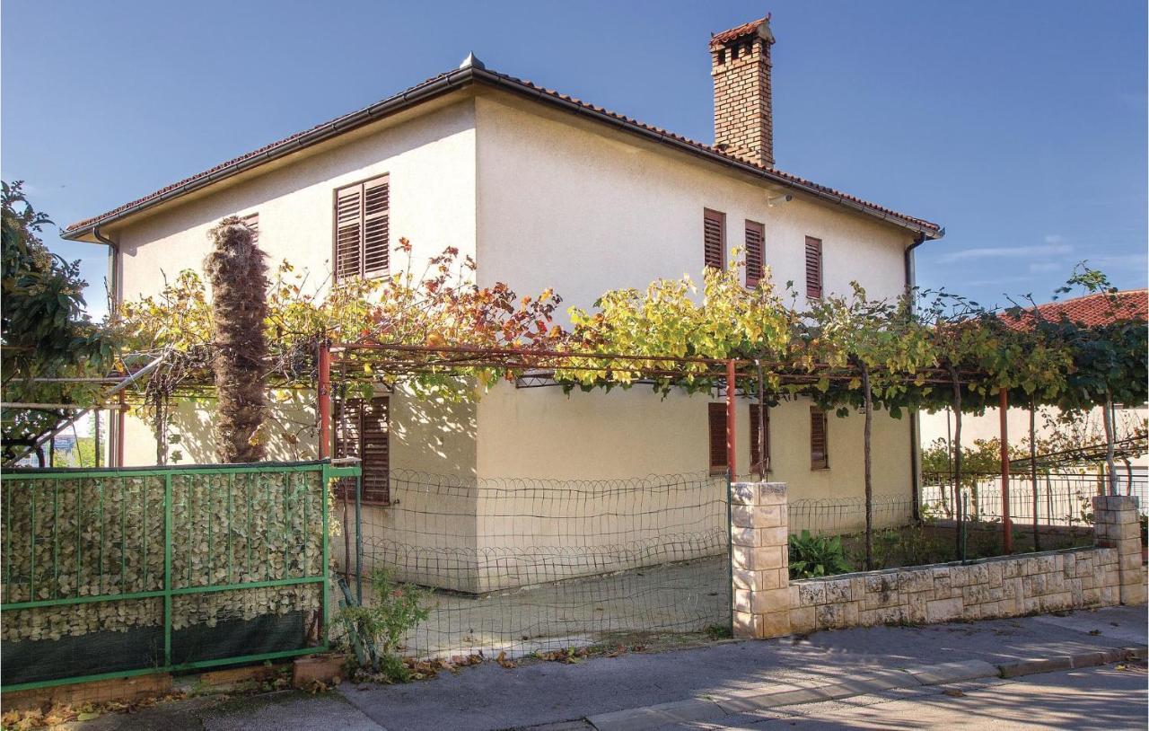 Awesome Apartment In Pula With Wifi Extérieur photo