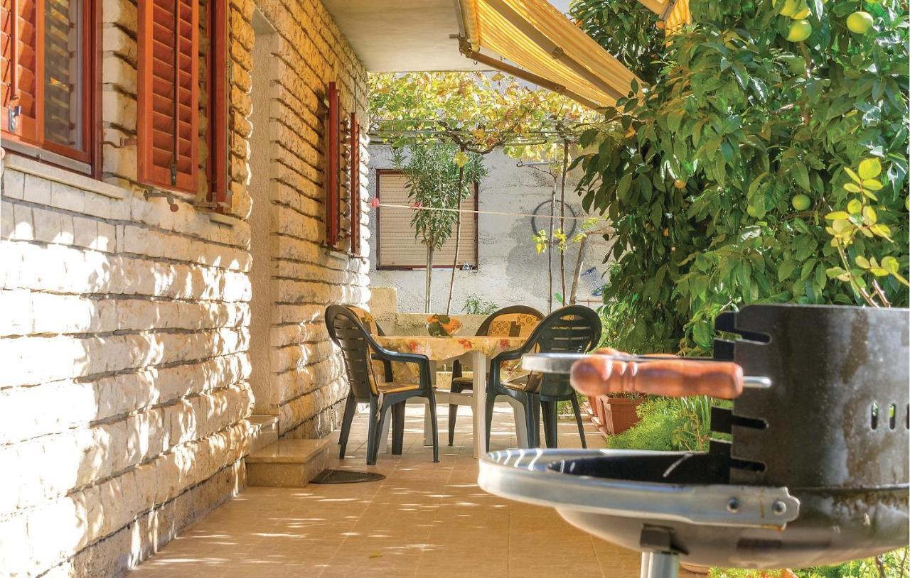 Awesome Apartment In Pula With Wifi Extérieur photo